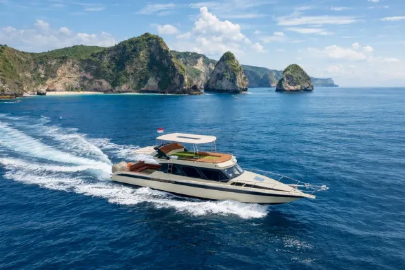 Private Premium Yacht Snorkeling Bali
