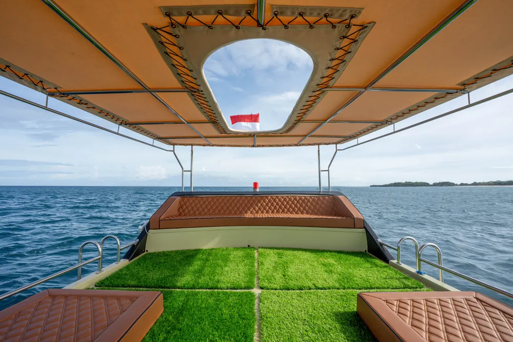 Private Premium Yacht Cruise 12