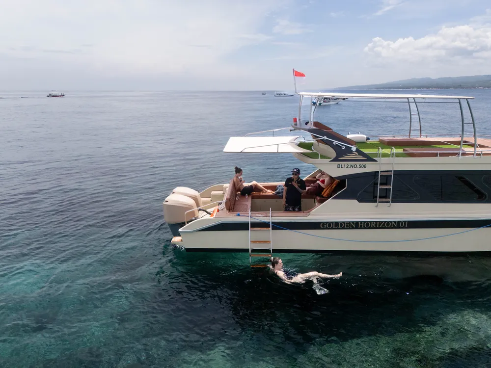 Shared Premium Yacht Tour 25